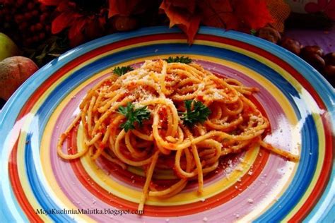 Przepis Spaghetti Z Sosem Pomidorowym I Grana Przepis Gotujmy Pl