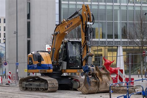 Liebherr R 914 Compact Litronic Travaux De Renouvellement Flickr