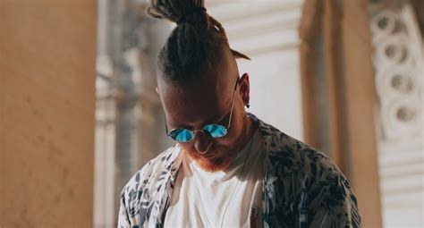 blv marque  retour aux sources avec head held high