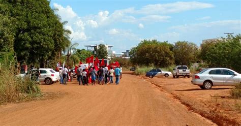 G1 Integrantes Do MST Desocupam Sede Do Incra E Saem Em Passeata