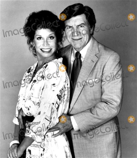 Photos and Pictures - Marytylermooreretro Mary Tyler Moore_son Richard ...