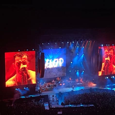 Salmo Fedez E La Pace Fatta Sul Palco Di San Siro Mam E