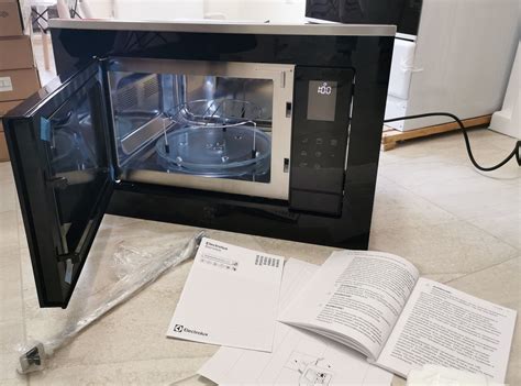 Микроволновая печь встраиваемая Electrolux LMS 4253 TMX — купить в ...