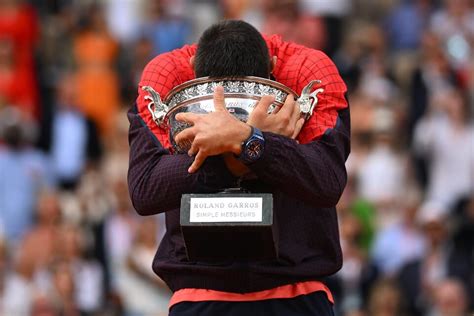 Djokovic venció a Casper Ruud en la final de Roland Garros y se