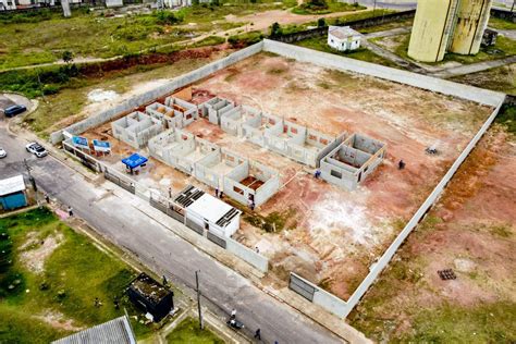 Vice Governadora E Comitiva Visitam Canteiro De Obras Da Creche Que