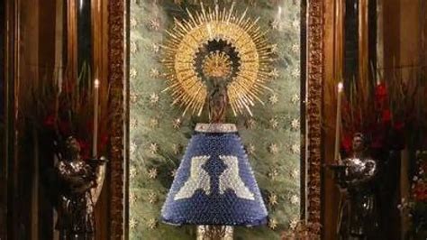 La Virgen Del Pilar Volver A Lucir El S Bado El Manto De Papel En