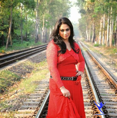 BANGLADESHI HOT MODEL ACTRESS Bangladeshi Actress Popy New Pictures