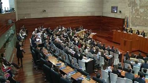 El Parlamento de Extremadura celebra el 30º aniversario de su