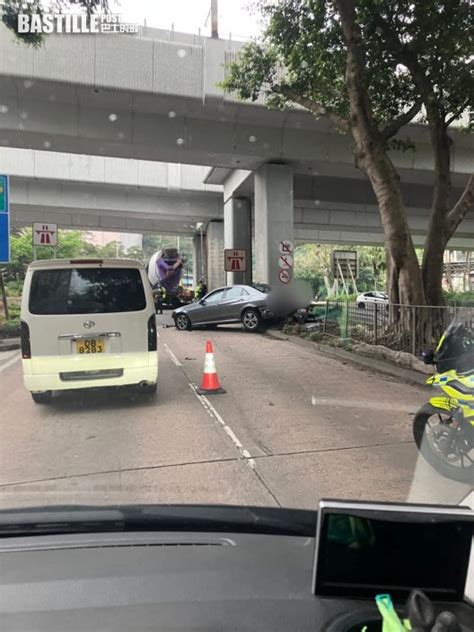 柴灣往東區走廊田螺車私家車相撞 交通一度擠塞 職趣事