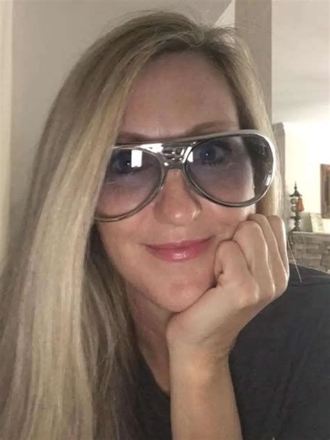 Would You Fuck Her Scrolller