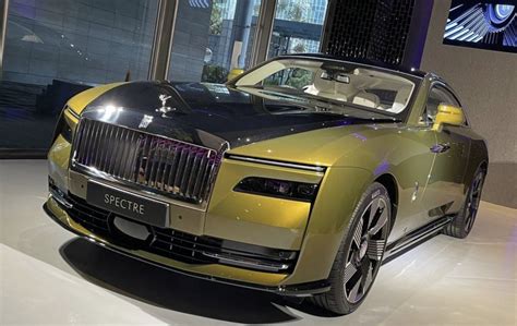 Rolls Royce Meluncurkan Mobil Listrik Canggih Di Indonesia Dengan Harga