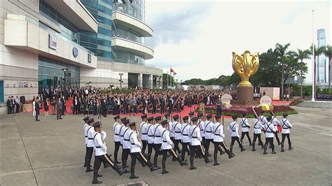 【回歸26周年】金紫荊廣場舉行升旗儀式 儀仗隊首用解放軍常用禮儀步槍 無綫新聞tvb News