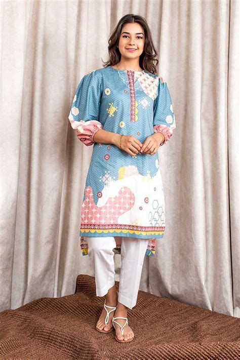 Pin By Ayesha Baloch On Women Clothing Sleeves Designs For Dresses