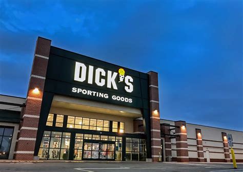 Dicks Sporting Goods Stock Its All Seasons For Capital Appreciation