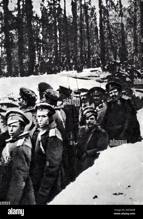 Russian Soldiers In The Trenches World War I 1916 Stock Photo Alamy