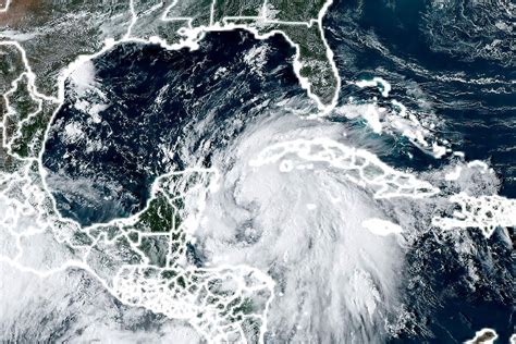 Tempête Helene état durgence évacuations La Floride se prépare à l