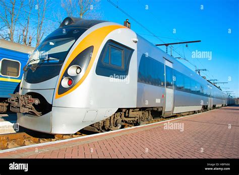 New high speed train Stock Photo - Alamy