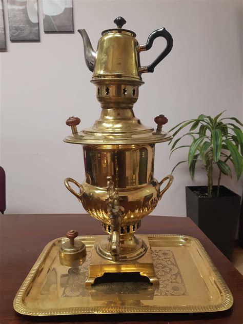 Комплект: самовар, заварний чайник та піднос, зроблено в СРСР: 5 600 ...