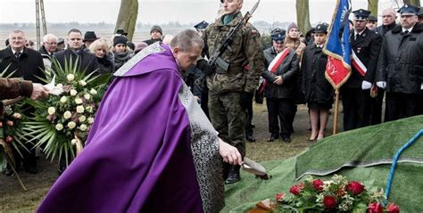 Skandal na pogrzebie najstarszego Polaka Sąd 5 tys zł za krzywdę