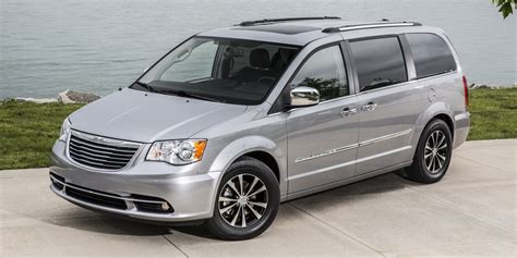 Chrysler Town Country Consumer Guide Auto