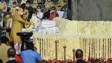 Amit Shah Lauds Role Of Police In Fight Against Covid Pays Tribute To