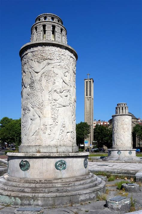 Fontaines De La Porte De Saint Cloud Leaning Tower Of Pisa Leaning