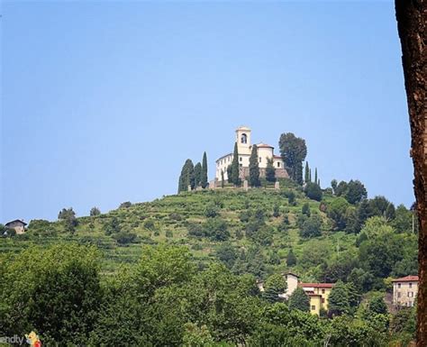 Nel Parco Di Montevecchia Tra Cascine Piramidi E Sorgenti Pietrificanti