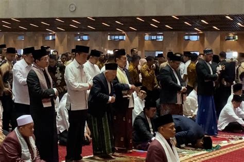 Presiden Jokowi Dan Wapres Maruf Amin Tunaikan Salat Ied Bersama Di