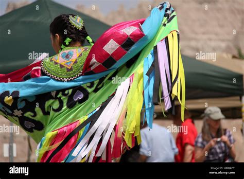 Badlandsnationalpark 6022984245 Fancy Shawl Dance Stock Photo Alamy