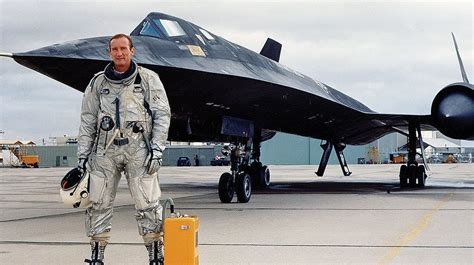 First SR-71 Blackbird pilot Bob Gilliland of Memphis dies at 93