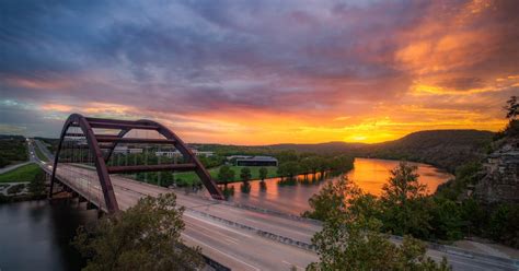 Hike The 360pennybacker Bridge Overlook Trail Austin Texas