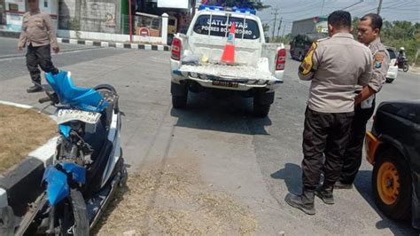 Pengendara Motor Di Bojonegoro Tewas Terpental Diseruduk Pikap