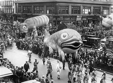 Relive the Scariest Macy's Thanksgiving Day Parade Floats in History ...