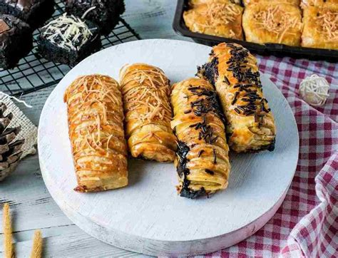 Resep Bolen Pisang Dan Keju Lilit Super Moist Dan Renyah