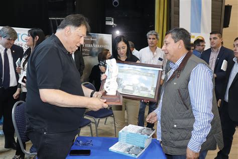 PresentaciÓn Del Libro «nÉstor El Hombre Que CambiÓ Todo En El Teatro