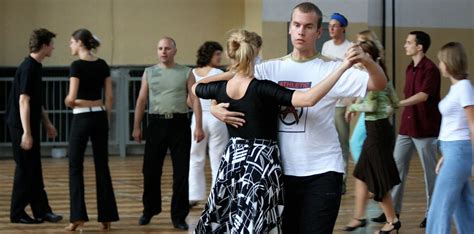 Good Reasons to Take Ballroom Dancing Lessons for Adults