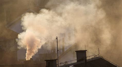 Smog czym jest i jak z nim walczyć Jeśli powietrze pachnie i to nie