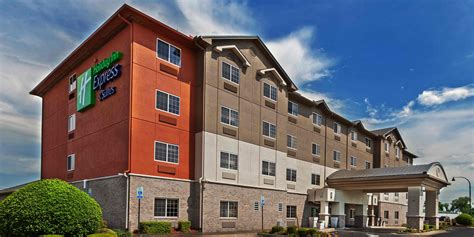 Hotel in Jenks near Bok Center Tulsa, OK | Holiday Inn Express & Suites ...