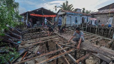 Lebih Dari Rumah Rusak Akibat Angin Puting Beliung Di Pulau Kasu