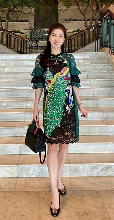 Pin By Mbak List On Simpan Cepat In 2024 Coat Women Fashion Batik