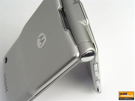 Motorola RAZR V3 pictures, official photos