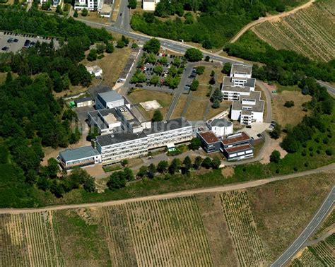 Luftaufnahme Zell Mosel Barl Klinikgel Nde Des Sankt Josef