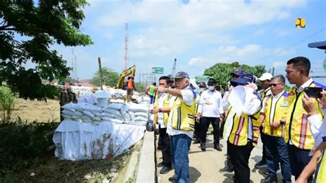 Imbas Banjir Demak Perbaikan Darurat Tanggul Sungai Wulan Ditarget