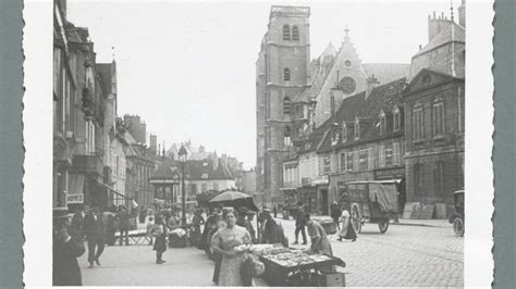 Dijon Travers Le Temps La Place Bossuet J Aime Dijon