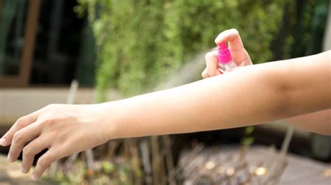 5 best mosquito repellent sprays to protect yourself | HealthShots