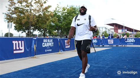 BACK HOME: Giants arrive at MetLife Stadium