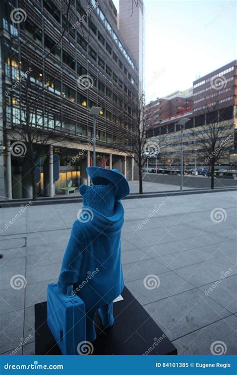 Estatua Del Oso De Paddington En Londres Imagen Editorial Imagen De