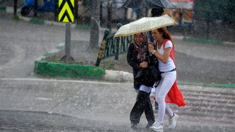 Meteoroloji Ili Uyard Kuvvetli Ya Ve F Rt Na Geliyor Norm Haber