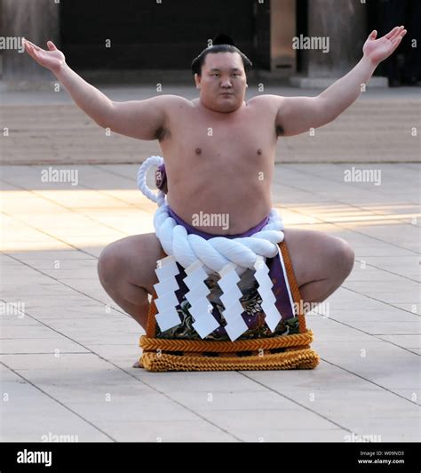 Hakuho Sumo High Resolution Stock Photography and Images - Alamy