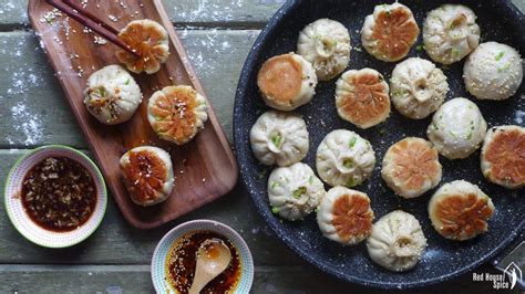 Sheng Jian Bao Pan fried pork buns 生煎包 Red House Spice